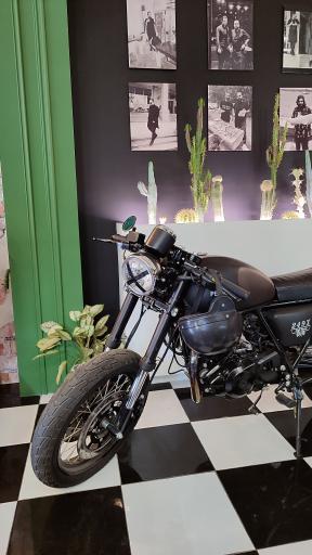 عکس کافه بیکری گرانسا