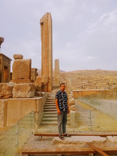 عکس پارک حاشیه‌ای تخت‌جمشید