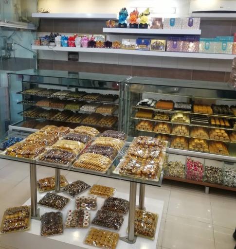 عکس کافه قنادی سارا