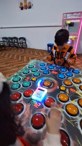 عکس شهربازی ستاره شمال 