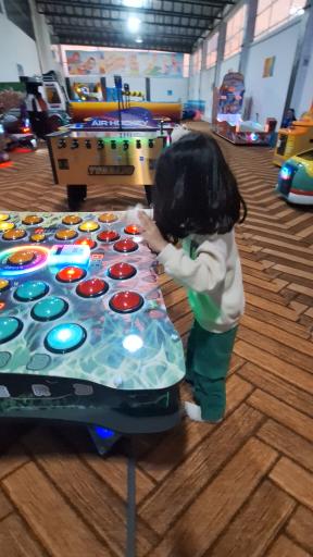 عکس شهربازی ستاره شمال 