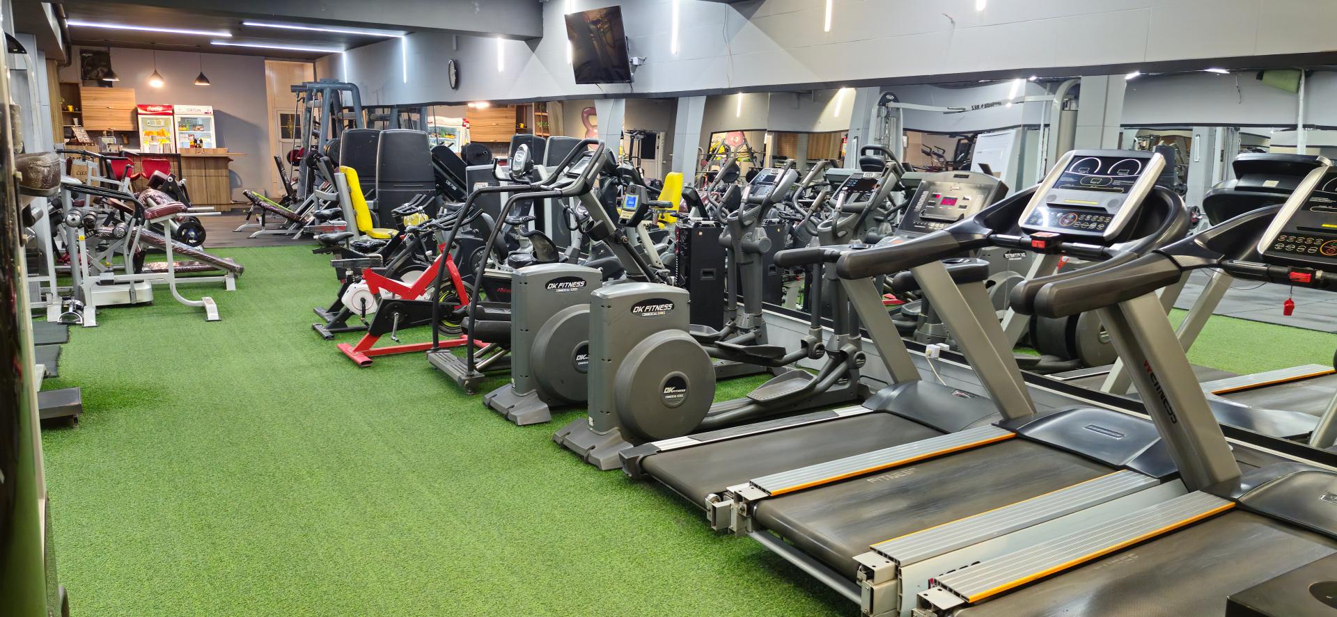 عکس باشگاه بدنسازی عرشیا