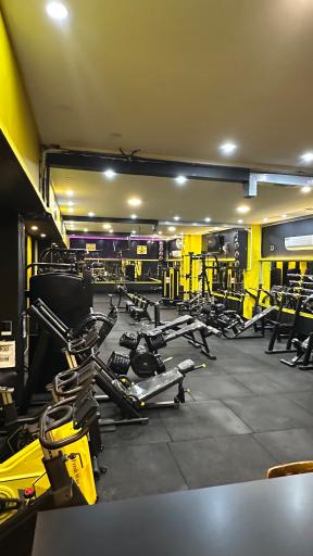 باشگاه بدنسازی موج مثبت