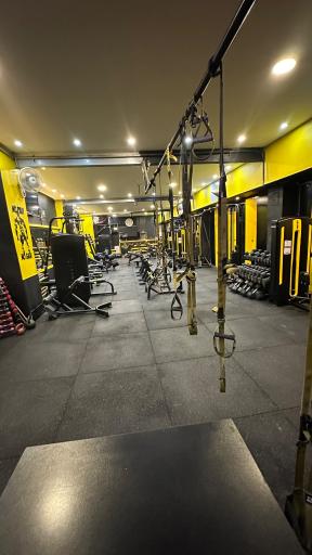 عکس باشگاه بدنسازی موج مثبت