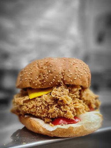 عکس پیتزا دیپون