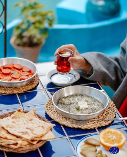 عکس کافه رستوران سنتی خونه آقا بزرگ شهرداری رشت