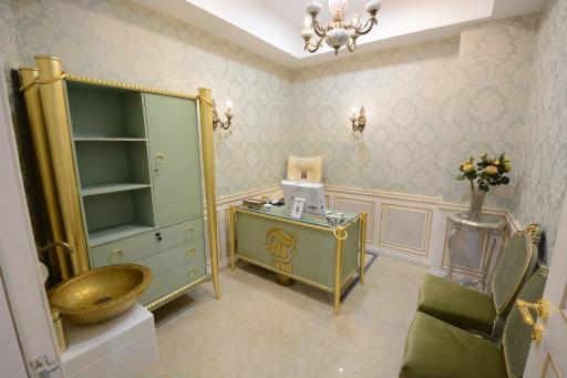 عکس درمانگاه تخصصی پوست و مو آرتا