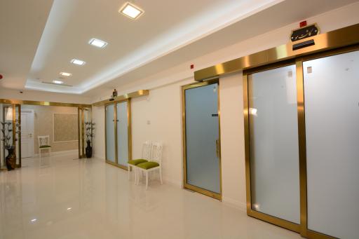 عکس درمانگاه تخصصی پوست و مو آرتا