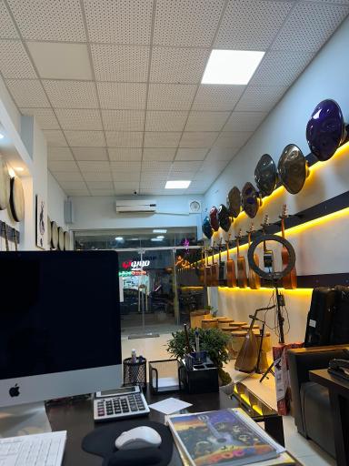 عکس فروشگاه موسیقی ماهور