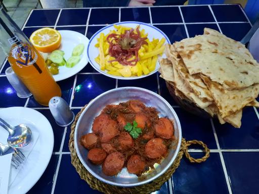 عکس کافه رستوران سنتی خونه آقا بزرگ