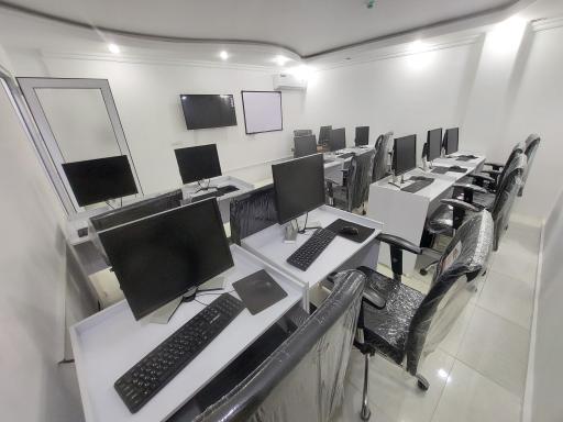 عکس آموزشگاه فنی و حرفه‌ای انتخاب اهواز