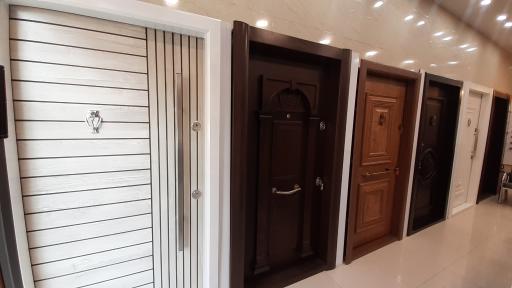 عکس درب اتاق و ضدسرقت نژادی