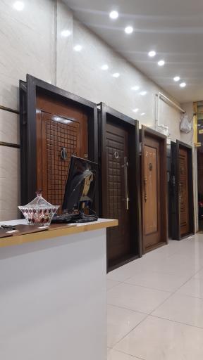 عکس درب اتاق و ضدسرقت نژادی