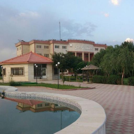 عکس دانشگاه آزاد اسلامی واحد ملارد