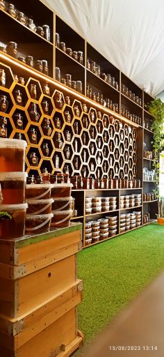 عکس فروشگاه آقای عسل کوهستان