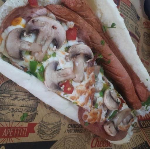 عکس ساندویچی آیهان