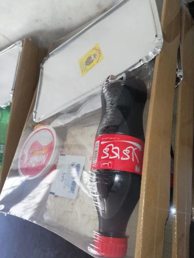 عکس تهیه غذای لاله