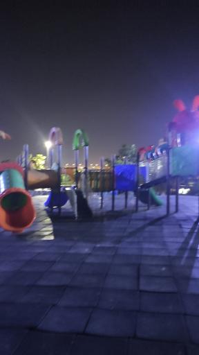 عکس زمین بازی کودکان