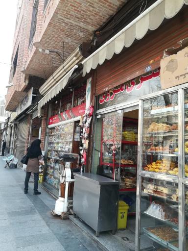 عکس فروشگاه مواد غذایی تبریزی