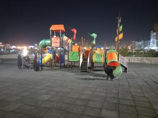 عکس زمین بازی کودکان