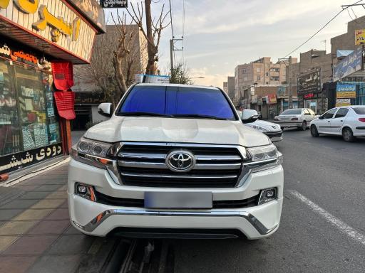 عکس شیشه دودی و اسپرت رضا