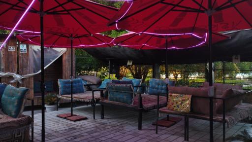 عکس کافه فست‌ فود شب‌های بندر