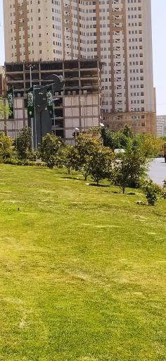 عکس میدان دریاچه