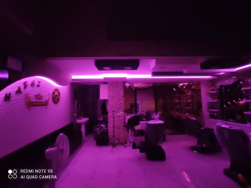 عکس آرایشگاه حافظ