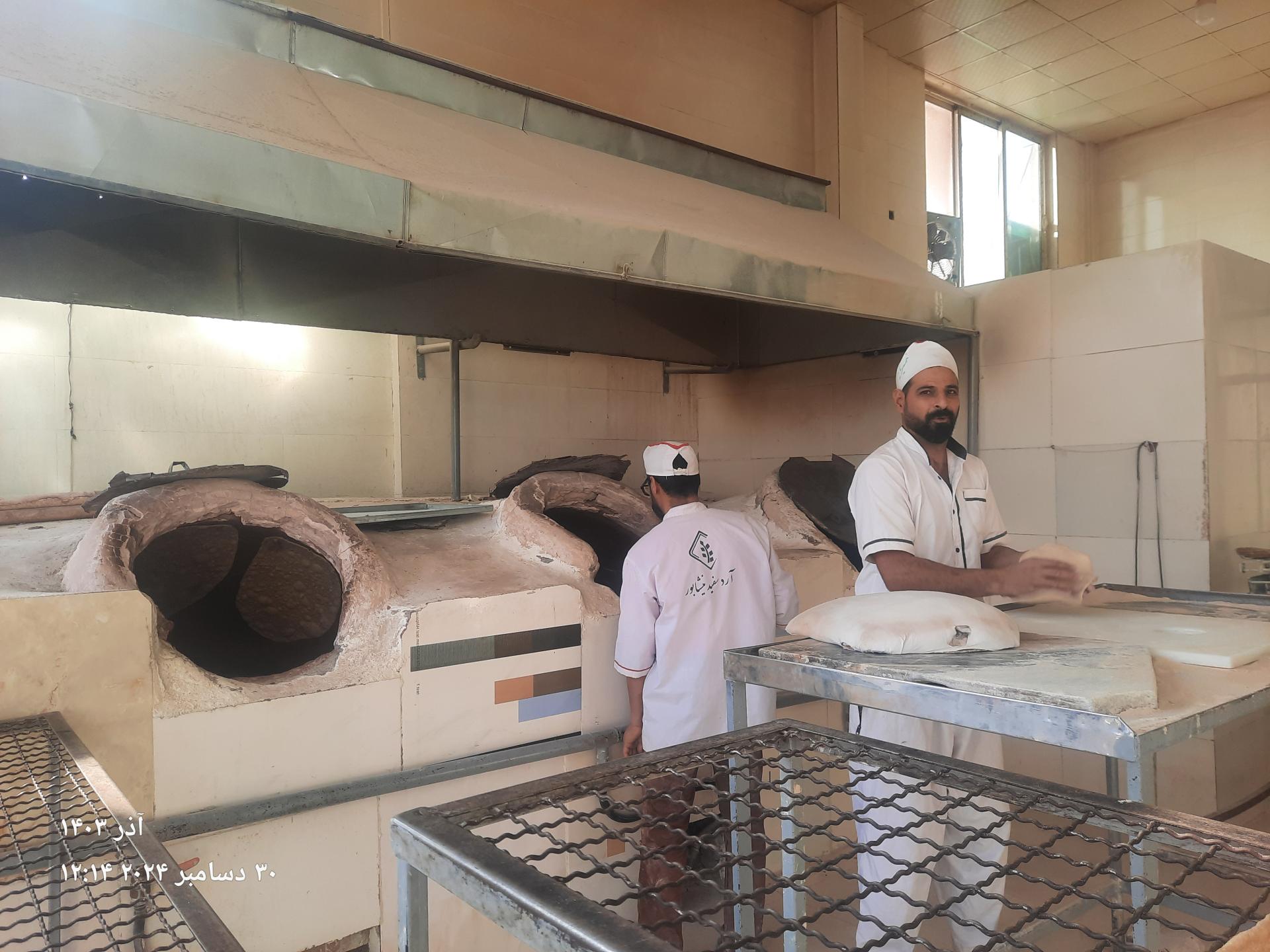 عکس نانوایی تنوری سنتی