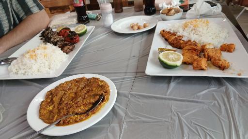 عکس رستوران گیلانه