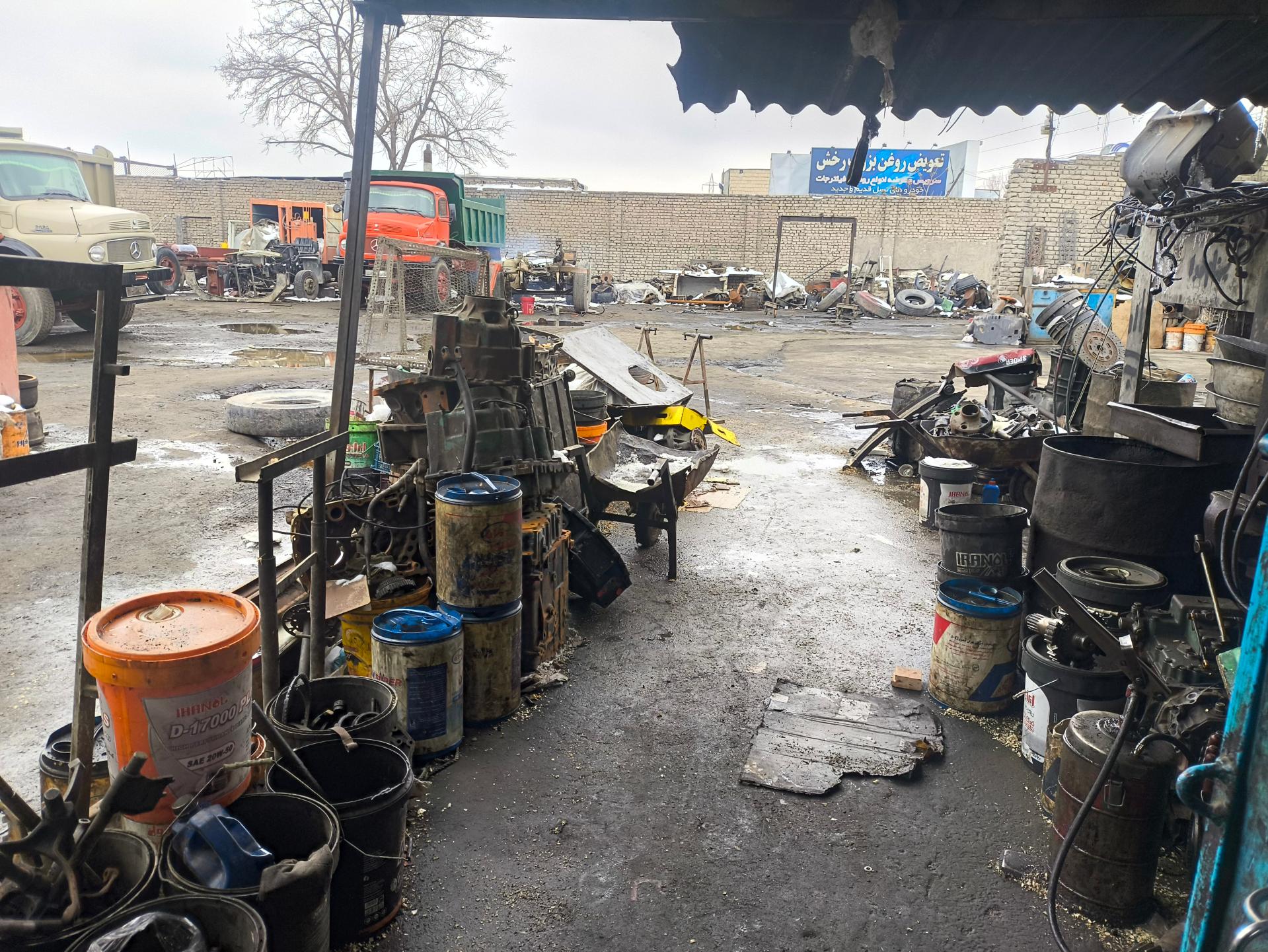 عکس تعمیرگاه گیربگس قربانی