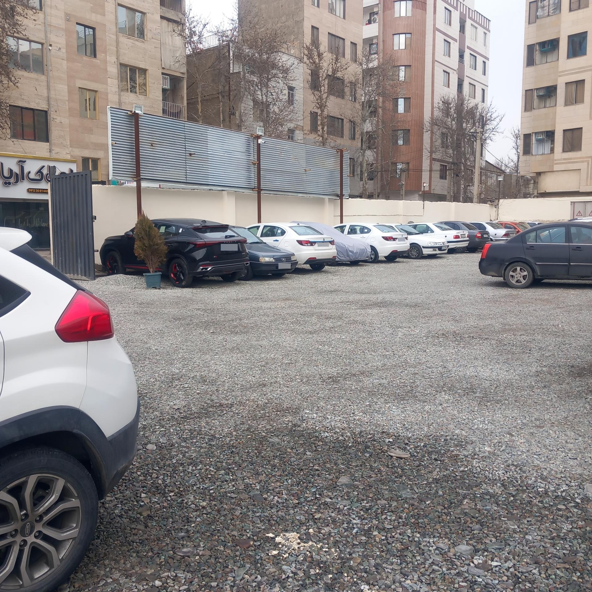 عکس پارکینگ شبانه روزی جم