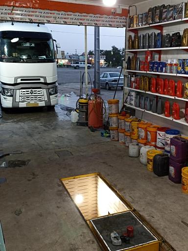 عکس تعویض روغن آپاراتی و کارواش کاریزنو