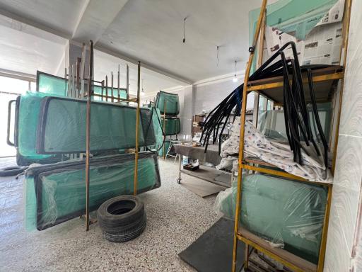 عکس شیشه اتومبیل الماس