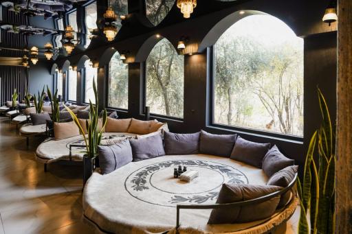 رستوران صاحبقران