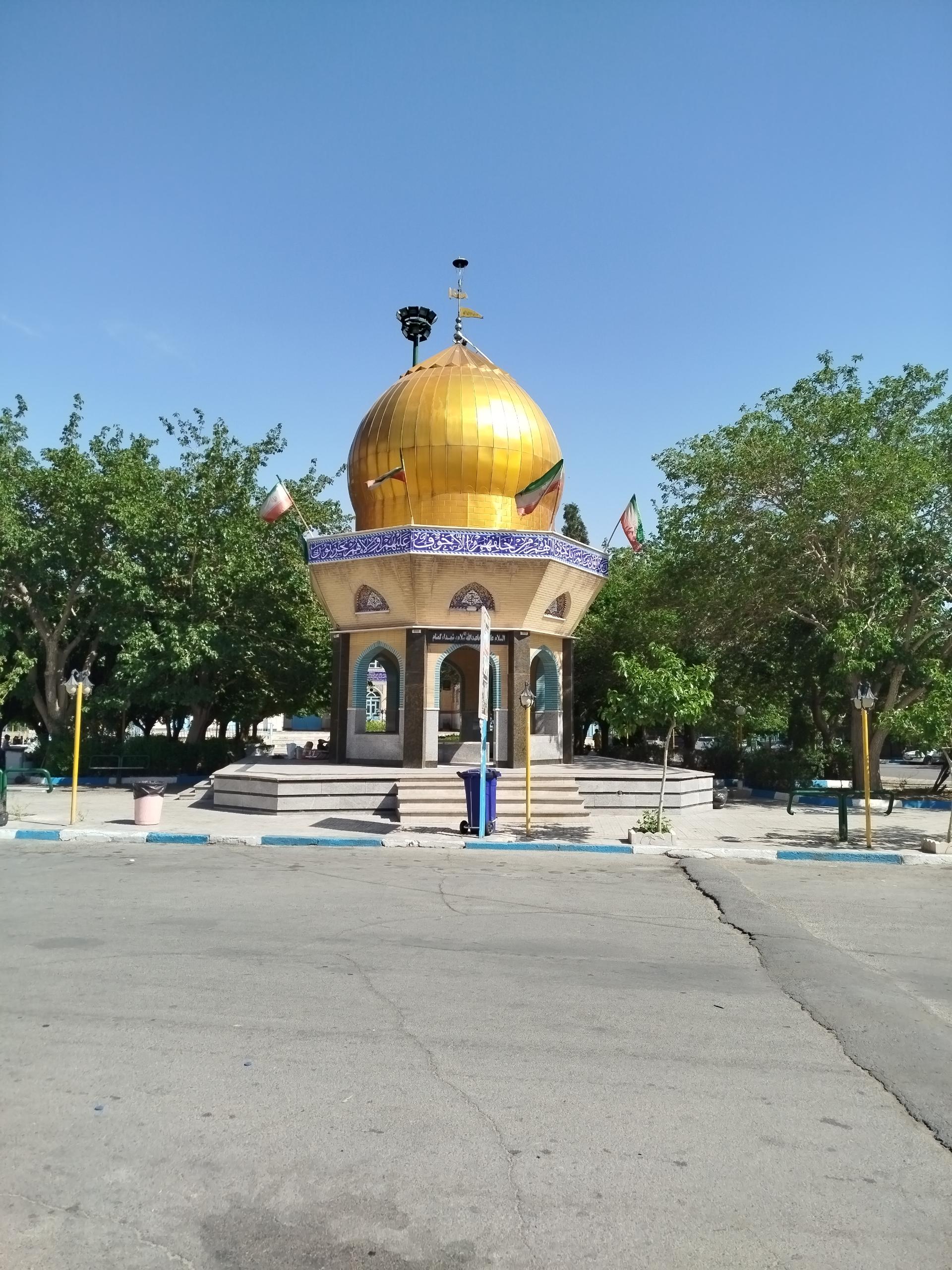 عکس گلزار شهدای سرخه