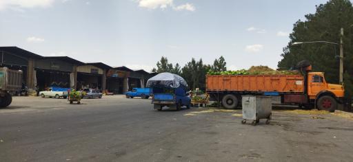 عکس میدان میوه و تره‌بار قم