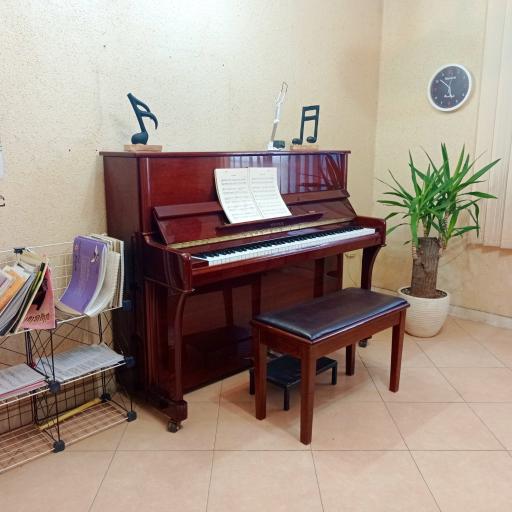 عکس آموزشگاه موسیقی سازینه باغستان