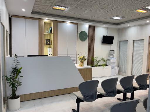 عکس  دکتر نوشین اکبری متخصص قلب و عروق