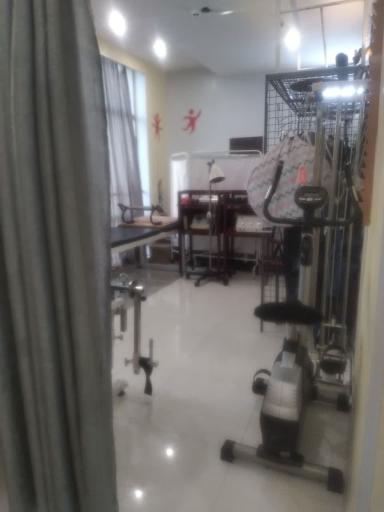 عکس فیزیوتراپی زعفرانیه