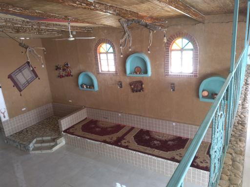 عکس بومگردی و سفره خانه سنتی دارجونه