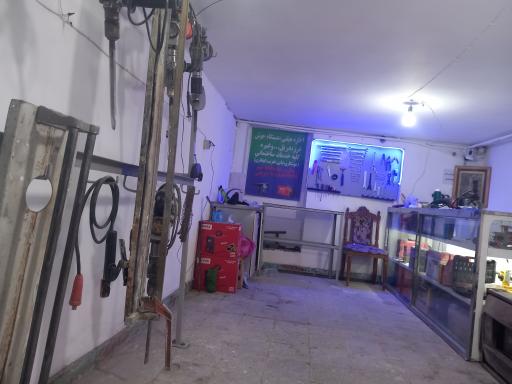 عکس اجاره هیلتی و ابزار آلات ساختمانی رضا