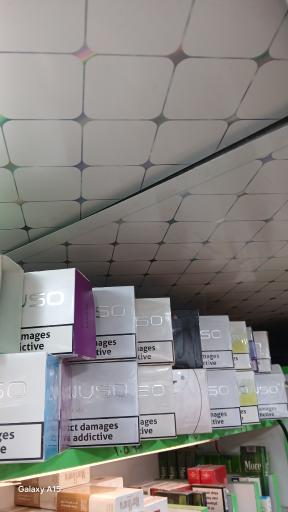 عکس دکه دخانیات بارکد