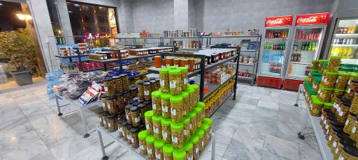 عکس بازار محلی تکال