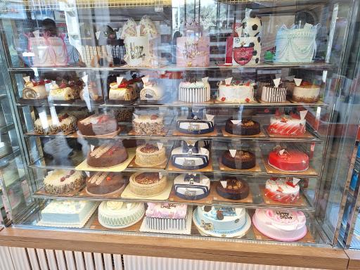 عکس نان شیرینی بالدی بال شعبه 1