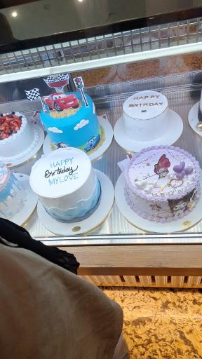 عکس نان شیرینی بالدی بال شعبه 1