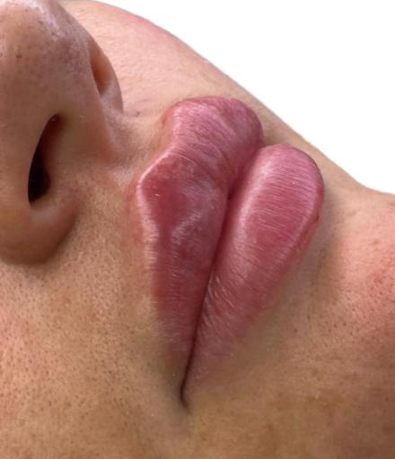 عکس کلینیک زیبایی یولیا