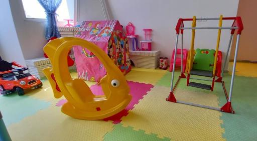 عکس مهدکودک و پیش دبستانی شکوفه‌های امید 