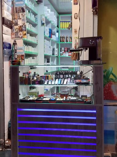 عکس دکه دخانیات بارکد