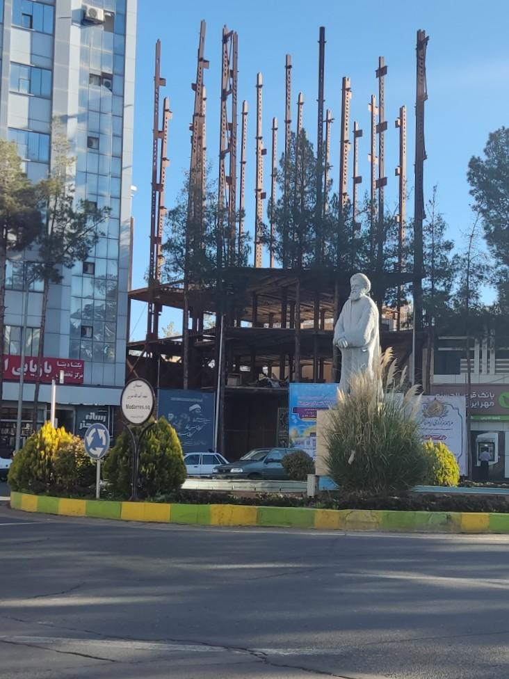 عکس میدان اول مدرس